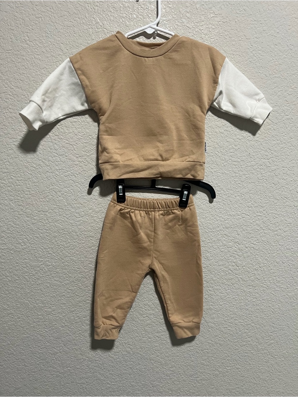 Badgley Mischka Tan and White Kids Sweatshirt & Joggers Set